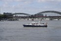 Schiff 1 Koeln in Hoehe der Koelner Zoobruecke P244